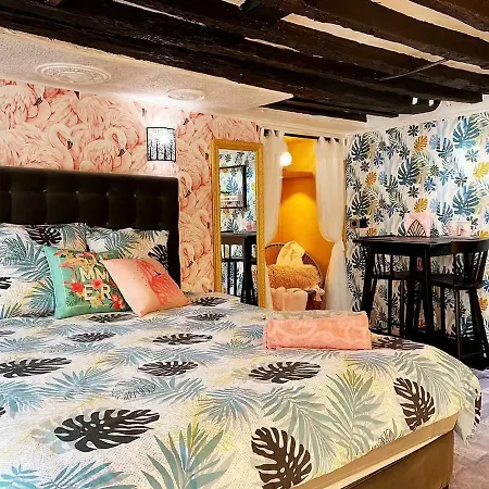 Apartman Studio Paris *