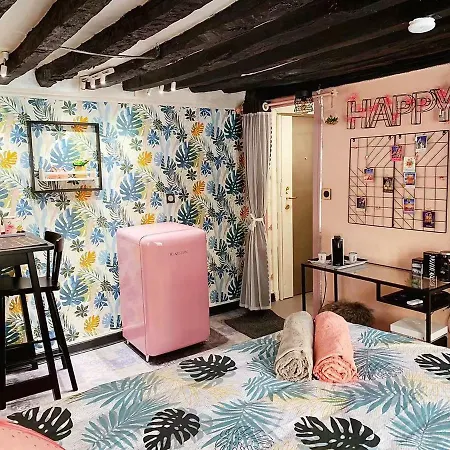 Studio Paris *